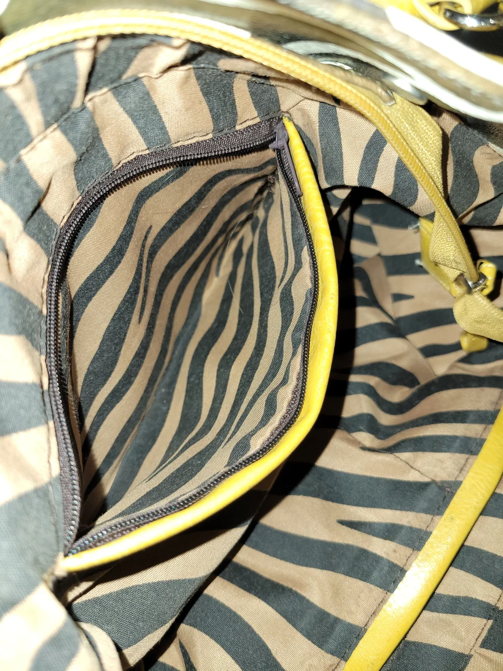 Giraffe-Pattern Tote with Mustard Yellow Accents
